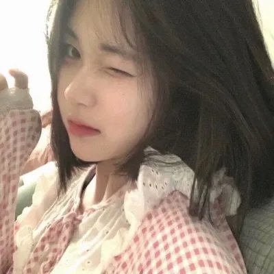 石榴裙下